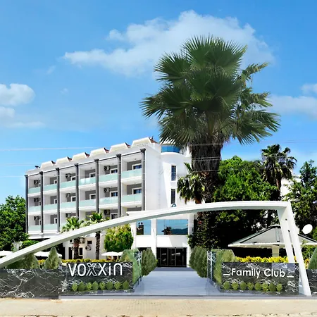 Club Troy & Hotel 2*